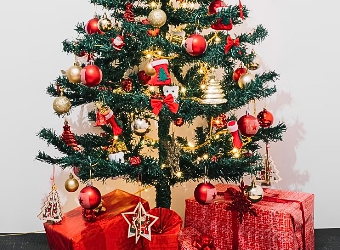 Mẫu cây thông Giáng Sinh đẹp cho mùa Noel 2023