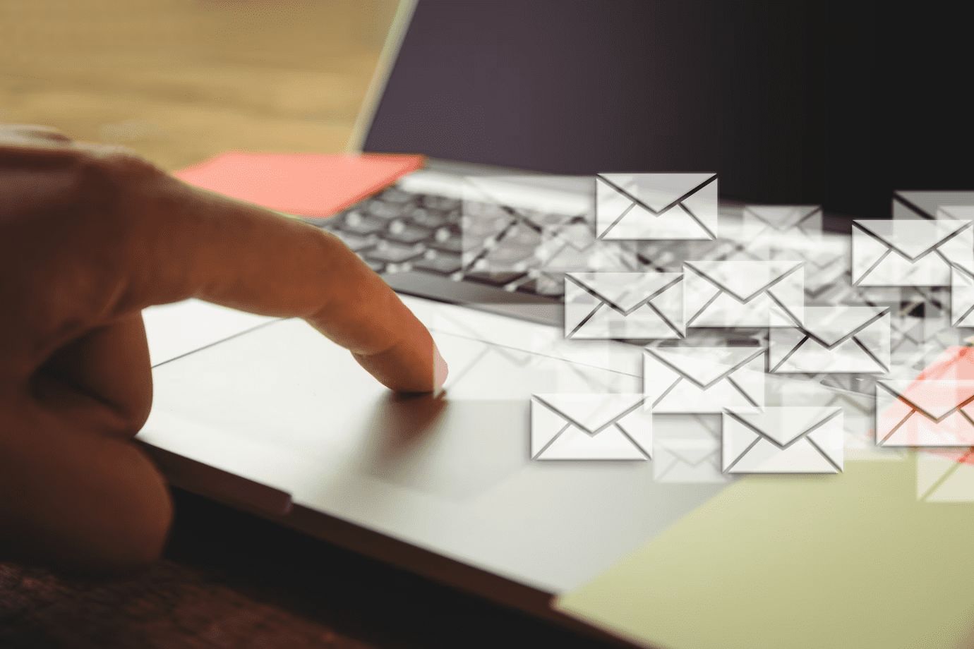 Vì sao bạn cần xóa email?