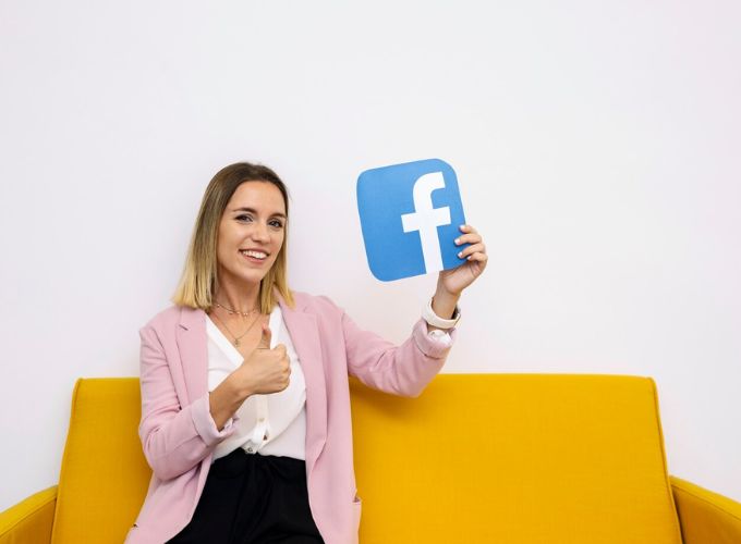 Phần mềm marketing Facebook đóng vai trò quan trọng trong việc hỗ trợ các nhà tiếp thị và doanh nghiệp