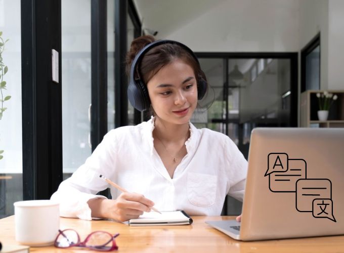 Việc làm dịch thuật online tại nhà là một hình thức chuyển ngữ từ ngôn ngữ này sang ngôn ngữ khác