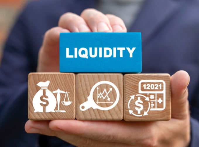 Tính thanh khoản trong tiếng Anh được gọi là "Liquidity"